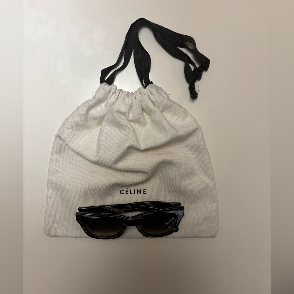 Celine Sunglasses with fabric bag - Picture 8 of 10
